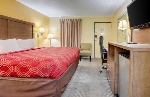 Lenoir City Hotel | Econo Lodge