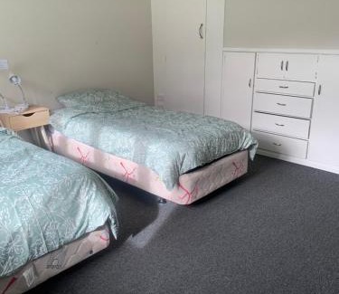 Dunedin House | Economical accommodation