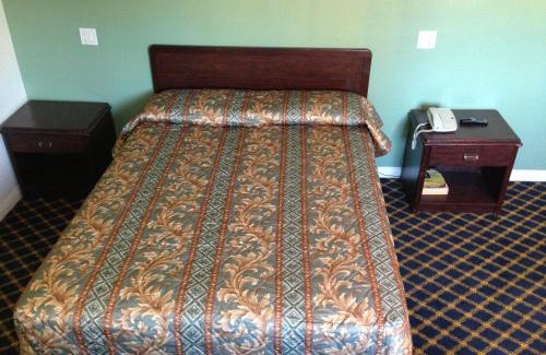 Sun Valley Hotel | Economy Inn