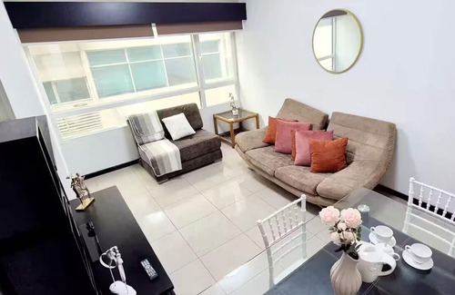 Simon Bolivar Apartment | Ecuabook Torre Sol Departamento Familiar 901
