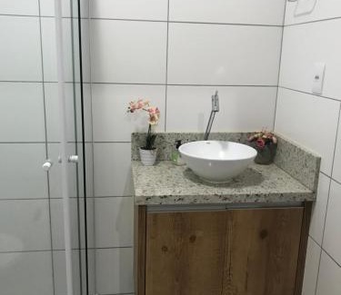 Varzea do Ranchinho House | Edícula - Residência Mello Silva