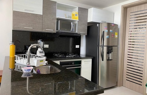 El Laguito Apartment | Ed. Palmetto Sunset Apt 15-05