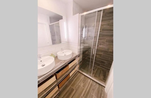 Pradollano Apartment | Edel1 - PRIME LOCATION WITH GREAT VIEWS + PARKING