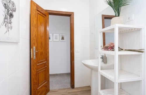 San Isidro Apartment | Eden Rentals 103 Surfy Stylish BedandCoffee Room