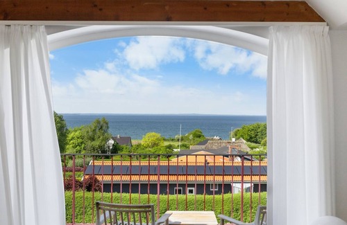 Middelfart House | "Edgar" - 300m from the sea by Interhome