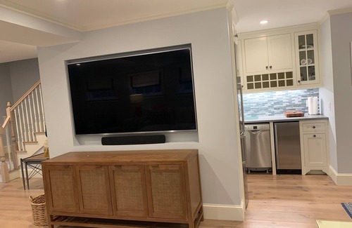 Edgartown House | Edgartown Retreat. Walk to Town. Heated Pool! Recently Renovated.