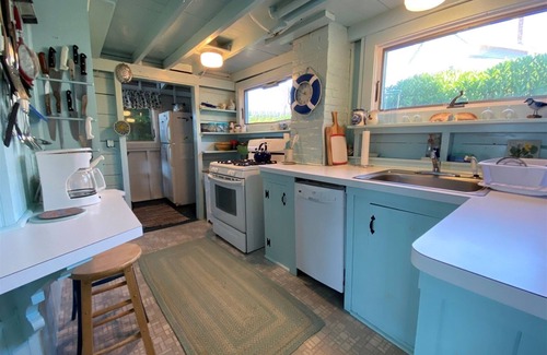 Ocean Point Cabin | Edge Of The Sea | 3 Bed, 2 Bath