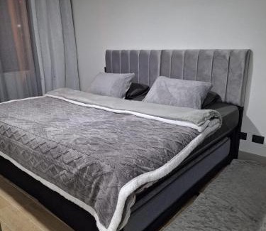 Las Rejas Apartment | Edificio O2