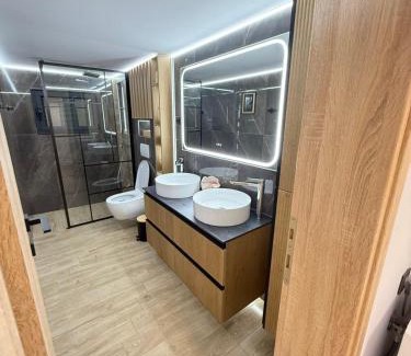 Katerini Apartment | Efesou Large Apartment