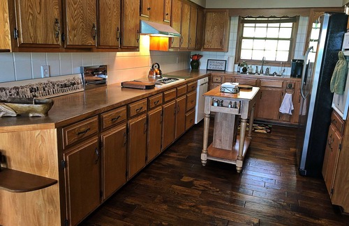 Shell Knob House | Effie's - An inviting home with lovely views of Table Rock Lake