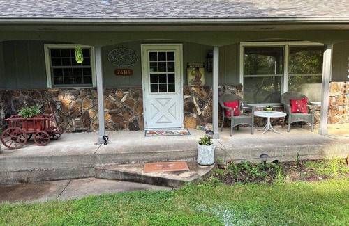 Shell Knob House | Effie's - An inviting home with lovely views of Table Rock Lake