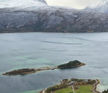 Ballangen House | Efjord and Stetind Resort - Cabin Kobbernestinden