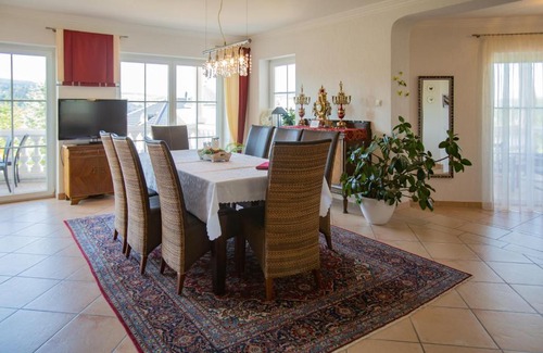 Adenau Villa | Eifelpalace SB4 am Nürburgring