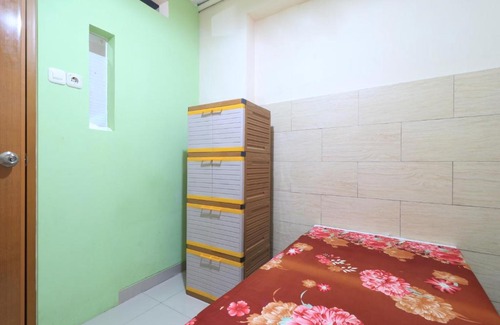 Gambir House | Eiffel Residence Batu Tulis 37 - Female Only