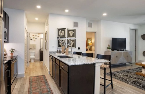 Austin Apartment | EightyOne10 1BD 2 - One Bedroom Apartment, Sleeps 2