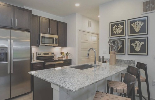 Austin Apartment | EightyOne10 2BD 3 - Two Bedroom Apartment, Sleeps 4