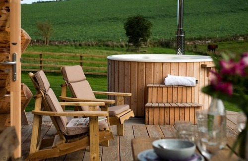 Melrose Cabin | Eildon Melrose Holiday Cottages & Log Cabins - Luxury Log Cabin with Hot Tub
