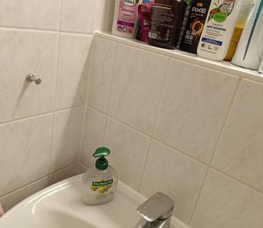 Sud Apartment | Einzelzimmer für Frauen Female Single room