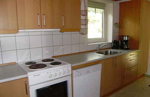 Ejerslev House | Ejerslev Lyng/Mors. 80 m2 pleasant concrete holiday house. 100 m. to the beach.