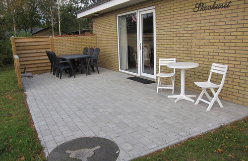 Ejerslev House | Ejerslev Lyng/Mors. 80 m2 pleasant concrete holiday house. 100 m. to the beach.