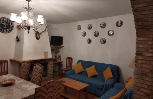 Campocamara House | El Almendro de Fuentes Nuevas