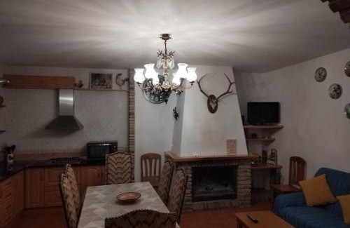 Campocamara House | El Almendro de Fuentes Nuevas