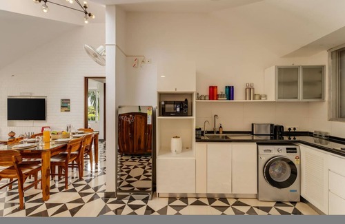 Nerul Apartment | El Arbol by Hireavilla - 2BR w Rooftop Pool Nerul