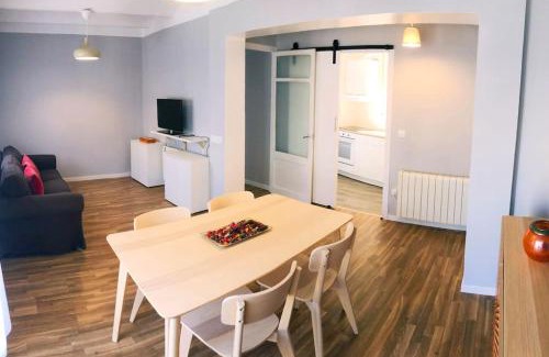 Guardiola de Bergueda Apartment | El Balcó del Bastareny Apartamento renovado 6p