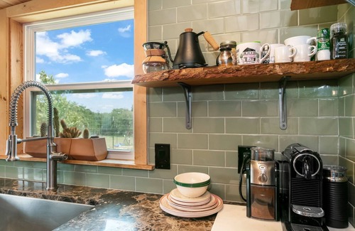 Fredericksburg Cabin | El Camino Ranch Cabin | 2/1 | Pet Friendly | Wet Bar