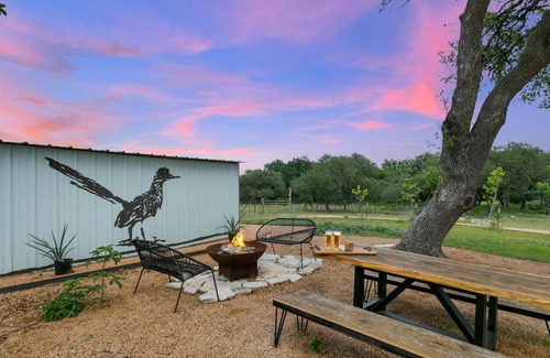 Fredericksburg Cabin | El Camino Ranch Cabin | 2/1 | Pet Friendly | Wet Bar