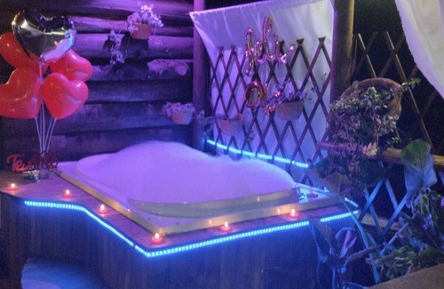 Villa Hermosa Cabin | El Diamante Magic night cabin with jacuzzi and fireplace in Sta Elena