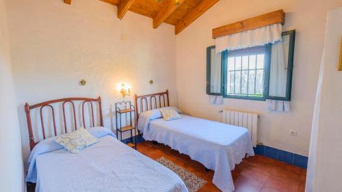 El Bosque House | El Garrotal - El Vino El Bosque by Ruralidays