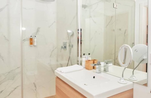 Palmones Apartment | El Limonar 4: Great apartment with terrace