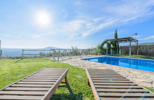 Algarinejo Villa | El Morrón Algarinejo by Ruralidays