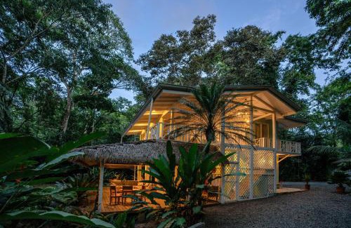 Manzanillo House | El Oasis-Beachfront paradise