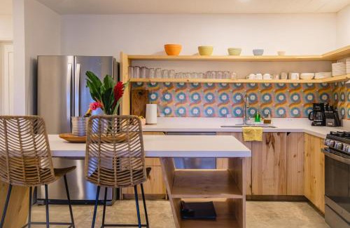 Manzanillo House | El Oasis-Beachfront paradise