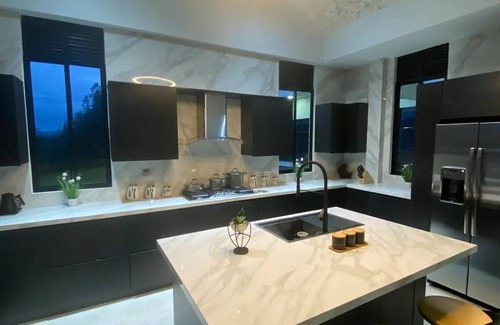 Retiro Villa | El Retiro, Hermosa Casa de Lujo a solo 25 minutos del aeropuerto