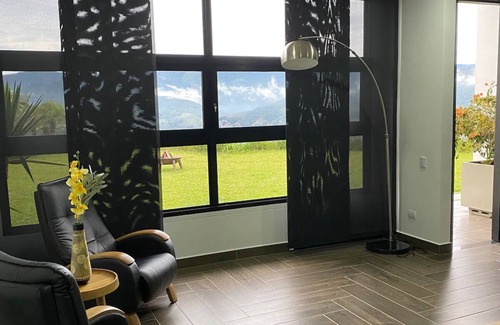 Retiro Villa | El Retiro, Hermosa Casa de Lujo a solo 25 minutos del aeropuerto