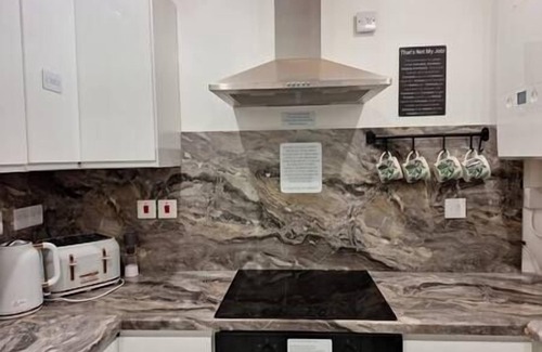 Northampton Apartment | El Tropico at Sunny Waves