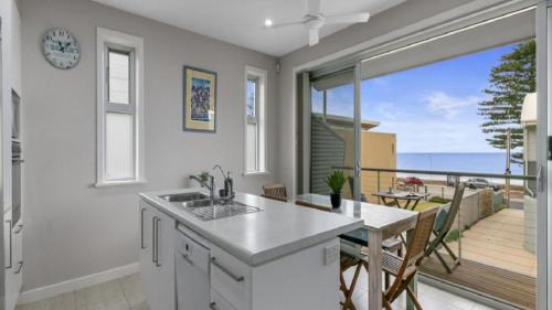 Moana House | Elandra Beach House by Wine Coast Holiday Rentals