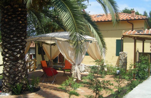 Rio Marina Apartment | ELBA ISLAND TWO-ROOM APARTMENT 200 MT FROM THE SEA COMPLETELY IMMERSED IN THE GREEN !