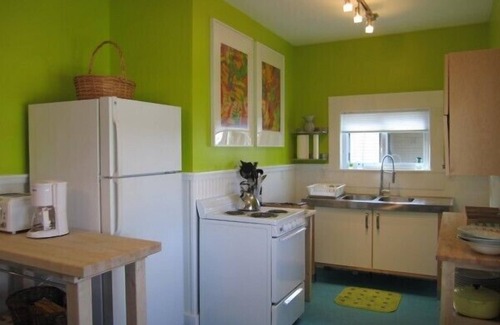 Elberta House | Elberta/Frankfort, Water Views, Near Beach, Sleeps 8