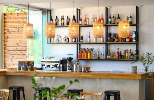 Perama Hotel | Eleals Boutique Hotel