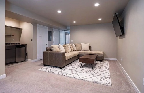 South Salt Lake House | Elegance: Your Urban Retreat in Salt Lake Citynn