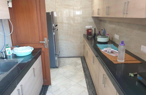 New Delhi House | Elegant 1 BR set in Connaught Place
