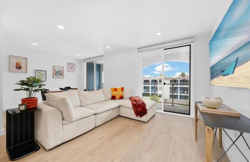 Marina del Rey Apartment | Elegant 1BR - Walk to Boats, Beach & Cafés