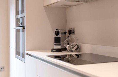West End Apartment | Elegant 2-bedroom apartment in Edinburgh’s West End for families, corporate stays and digital nomads
