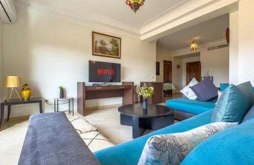 Arset El Bilk Apartment | Elegant 2-BR, Pool And Parking Hivernage Centre