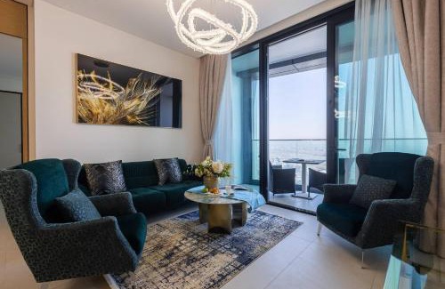 Dubai Marina Apartment | Elegant 2BR Apt Address Beach Resort