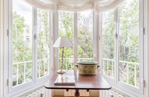 Castellana Apartment | Elegant 3-Bedroom Apartment in Exclusive Barrio Salamanca Stylish & Spacious, Padilla III